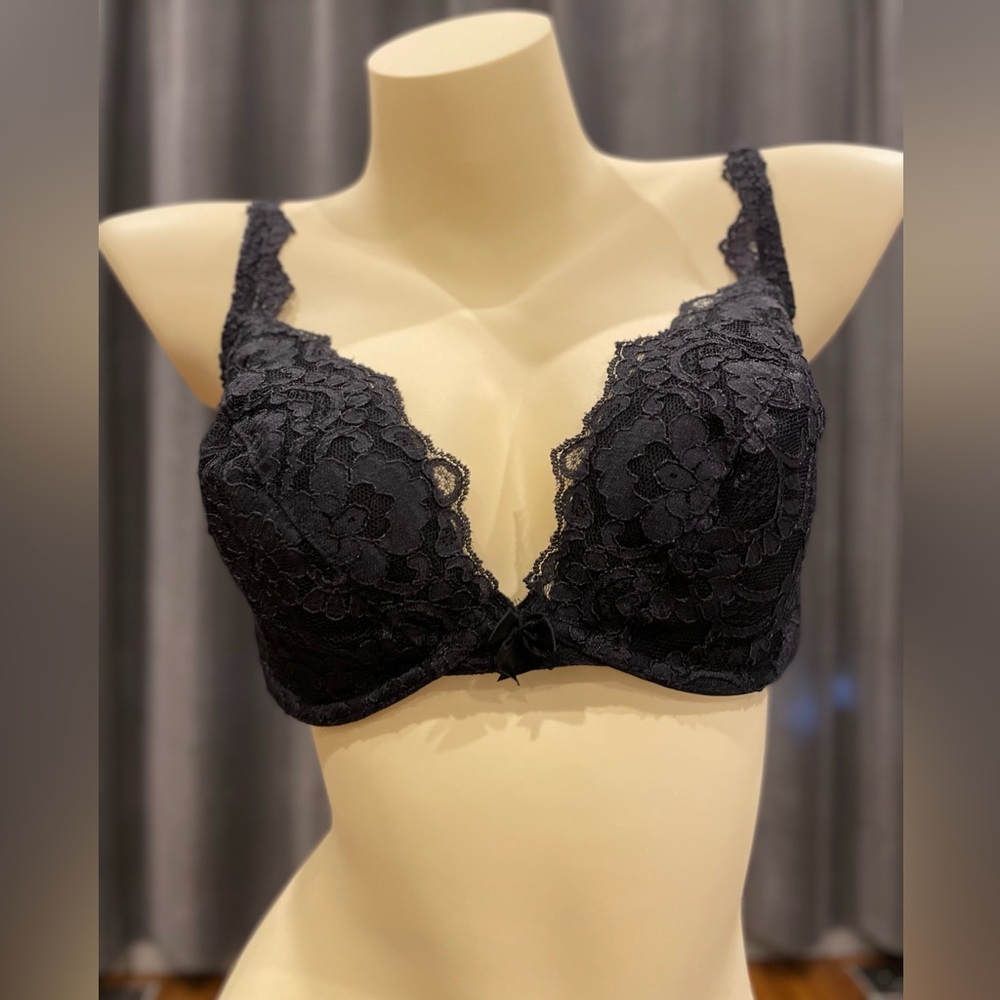Vintage 34D Victoria’s Secret bra